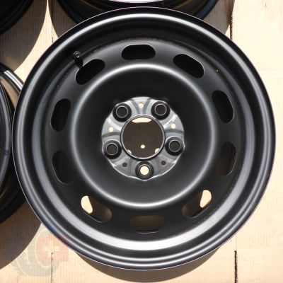 3. 4 x Felgi stalowe 16 BMW 5x120 7J Et40 1er F20/21 2er Cabrio/Coupe TPMS