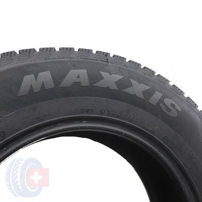 5. 4 x MAXXIS  215/70 R16 100T VictraSnow SUV Zima  6-6.8mm