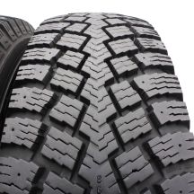 3. 4 x NOKIAN 235/85 R16 120/116Q LT Hallapeliitta Zima 9.2-10mm 2010 