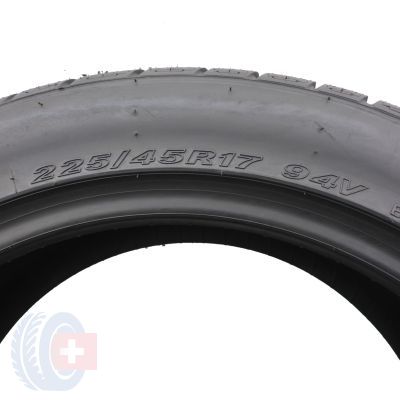 4. Opony 225/45 R17 2x NEXEN 94V XL WinGuard Sport Zimowe 2015 Nieużywane