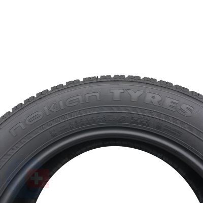 5. 4 x NOKIAN 235/60 R17 106H XL WR SUV4 Zima 2020 5-6mm