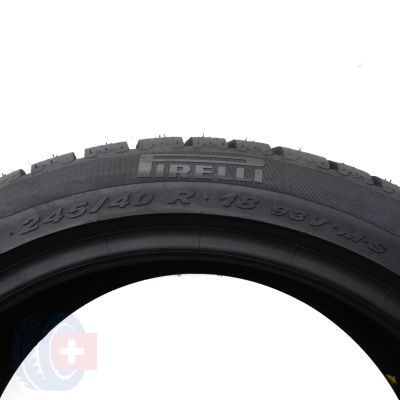 6. 2 x PIRELLI  245/40 R18  93V Sottozero Winter 240 RUN FLAT Zima 2011/12 