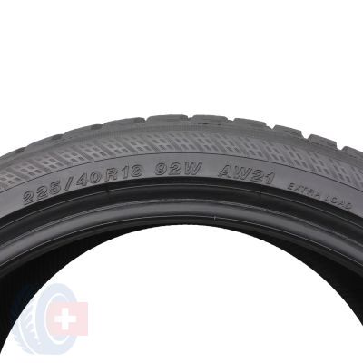 5. 2 x YOKOHAMA 225/40 R18 92W XL BluEarth-4S AW21 Wielosezon 2021 6,5mm