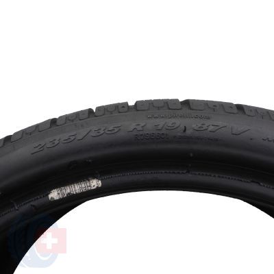 5. 2 x PIRELLI 235/35 R19 87V Sottozero W240 Serie II N1 Zima 2015 5,2-6mm