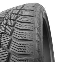 8. 4 x GISLAVED 225/40 R18 92V XL Euro Frost 6 Zima 2019/20/22 7,2-8,2mm