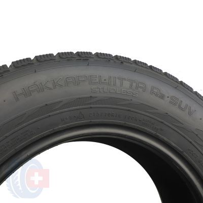 6. 4 x NOKIAN 215/70 R16 100R Hakkapeliitta R2 SUV Zima 2015 6,2; 7,5mm