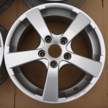 4. 4 x Alufelgi 16 CHRYLSER HONDA HYUNDAI MAZDA MITSHUBISHI 5x114,3 6,5J Et45 Tuscon Sebring