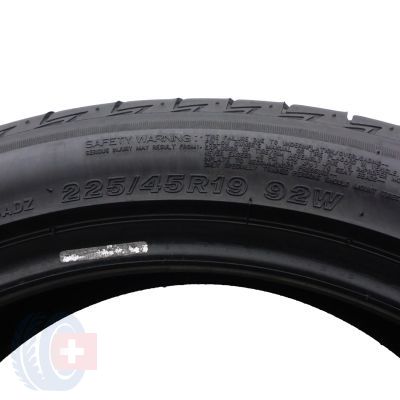 4. 2 x BRIDGESTONE 225/45 R19 92W Turanza T005A Lato 2021 6,5mm