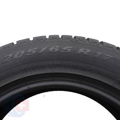 8. 4 x PIRELLI 205/65 R17 96H Sottozero Winter 210 SerieII KA BMW Zima 2015/16 