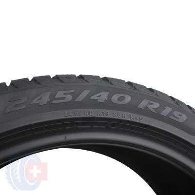 7. 2 x PIRELLI 245/40 R19 98H XL WinterSottozero 3 Zima 5-5.6mm