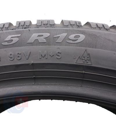 2. 4 x PIRELLI 225/45 R19 96V XL Winter 2 Cinturato Zima 2021, 2022 7-7,5mm