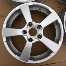 3. 4 x Alufelgi 16 CHRYLSER HONDA HYUNDAI MAZDA MITSHUBISHI 5x114,3 6,5J Et45 Tuscon Sebring