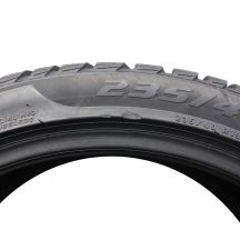 4. 2 x PIRELLI 235/40 R19 96V XL Sottozero 3 Winter Zima 2021 6,8mm