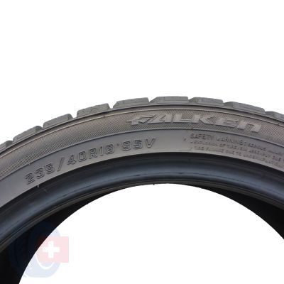 4. 2 x FALKEN 235/40 R18 95V XL EuroWinter HS439 Zima 2011 5-6mm