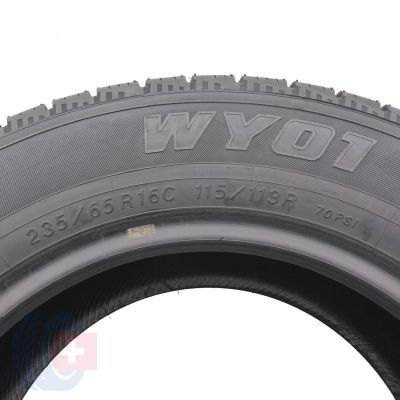 6. 2 x YOKOHAMA 235/65 R16C 115/113R WY01 Zima 2019 7,8-8mm