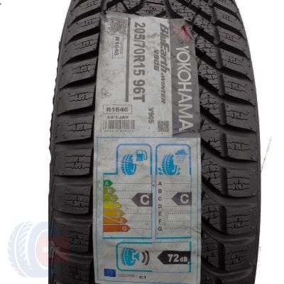 2. 2 x YOKOHAMA 205/70 R15 96T BluEarth Winter V905 Zima 2020 