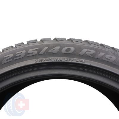 7. 2 x PIRELLI 235/40 R19 96V XL Sottozero 3 Winter Zima 2021 6,8mm