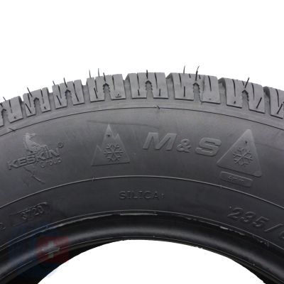 7. 2 x SYRON 235/65 R16C 121/119T Everest C Zima 2020 8-8,8mm